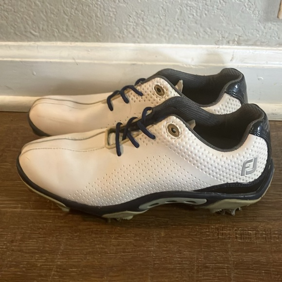 Boys Foot Joy Golf Shoes - Picture 2 of 6